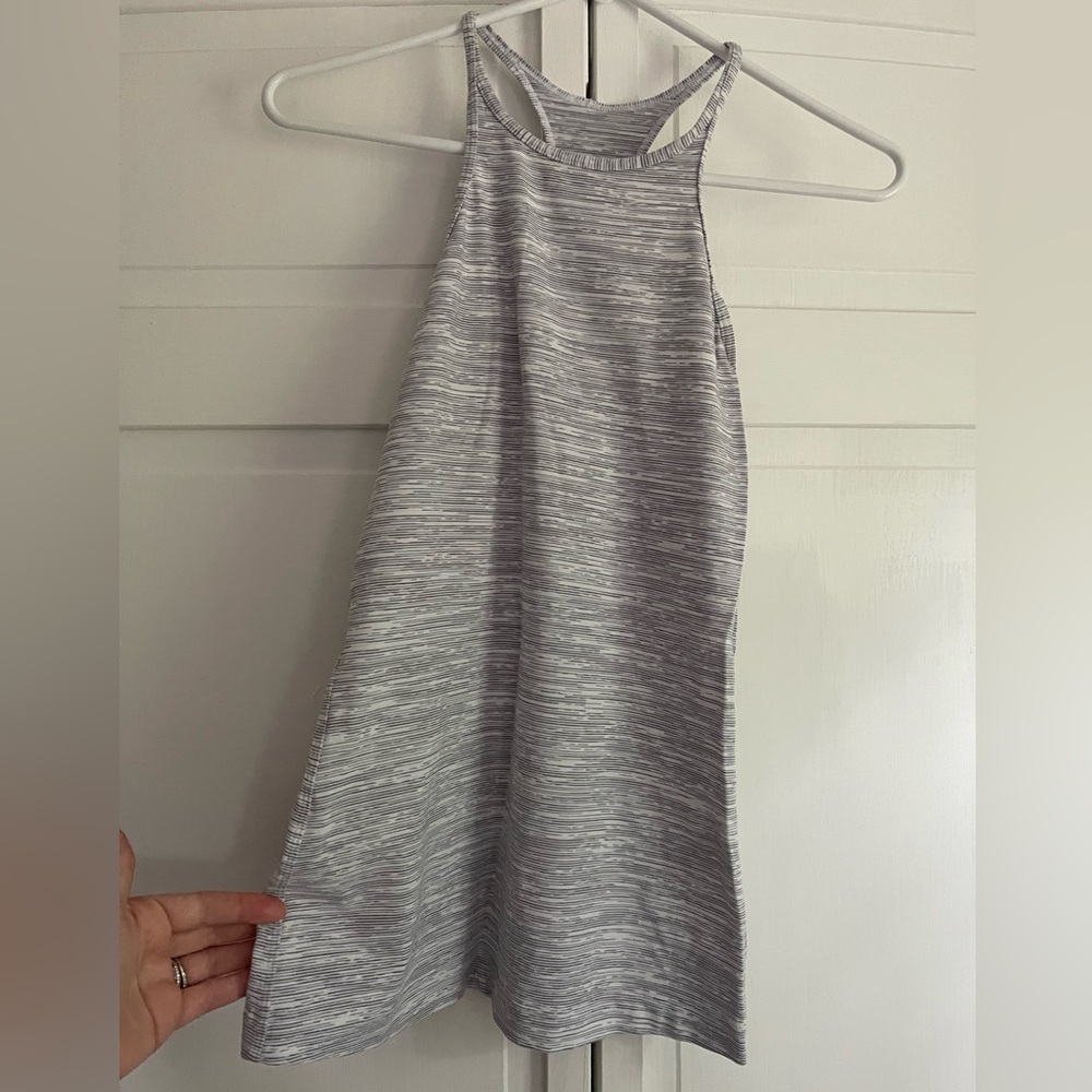 Lululemon tank top